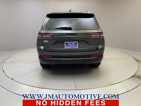 Used 2023 Jeep Grand Cherokee Altitude AWD/4WD image 4