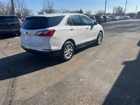 Used 2018 Chevrolet Equinox LT image 18