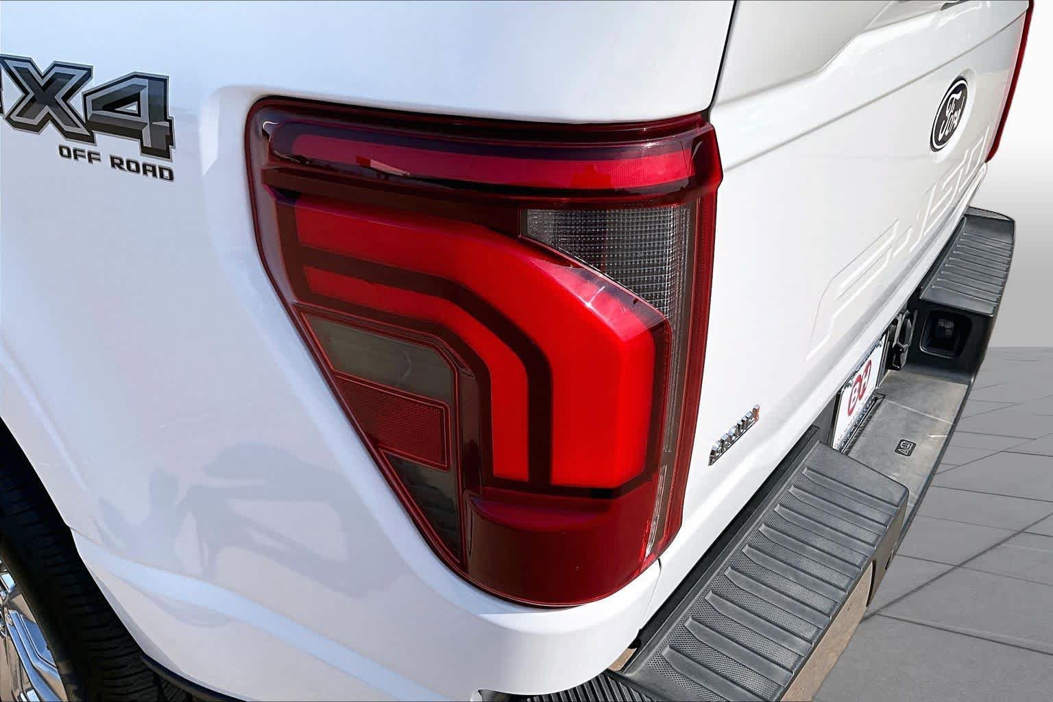 Used 2024 Ford F150 Lariat w/ FX4 Off-Road Package AWD/4WD image 26