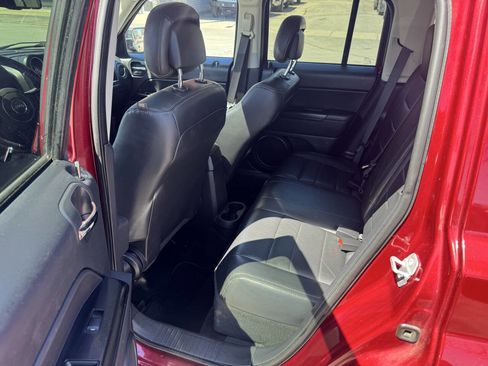 Used 2015 Jeep Patriot High Altitude FWD image 9