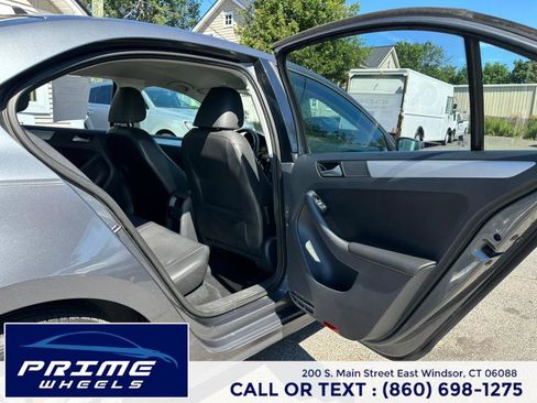 Used 2014 Volkswagen Jetta SE image 12