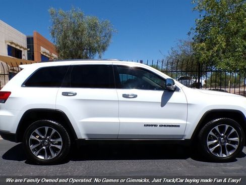 Used 2018 Jeep Grand Cherokee Limited w/ Luxury Group II AWD/4WD image 6