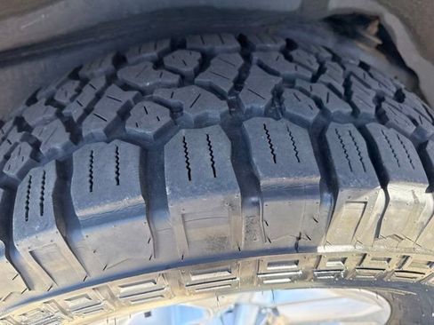 Used 2018 Toyota 4Runner SR5 Premium AWD/4WD image 33