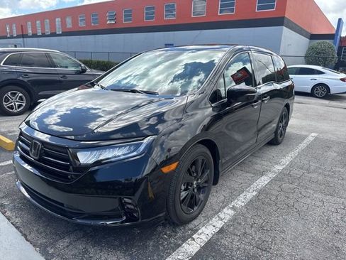 Used 2023 Honda Odyssey Sport image 1
