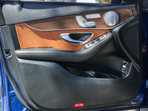 Certified 2020 Mercedes-Benz GLC 43 AMG 4MATIC image 24