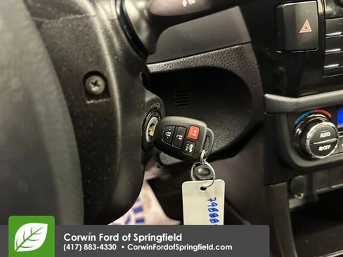 Used 2015 Toyota Corolla L image 21