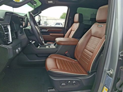Used 2024 GMC Sierra 2500 Denali Ultimate AWD/4WD image 14