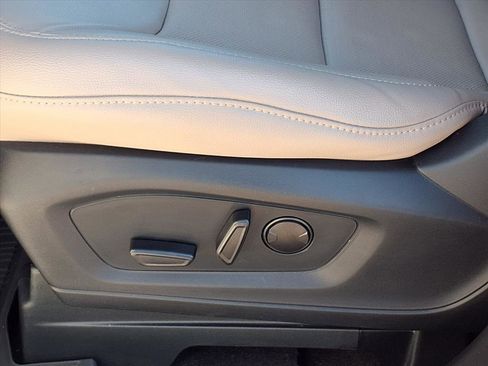 Used 2023 Ford Explorer Limited w/ Limited Technology Package image 4