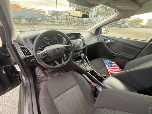 Used 2018 Ford Focus SE image 11