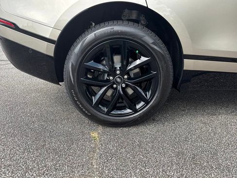 New 2026 Land Rover Range Rover Velar Dynamic SE image 25