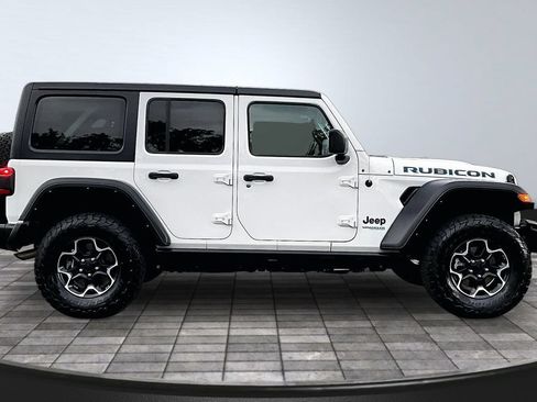 Used 2022 Jeep Wrangler Unlimited Rubicon 4xe w/ Cold Weather Group AWD/4WD image 8
