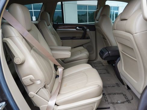 Used 2010 Buick Enclave CXL FWD image 13