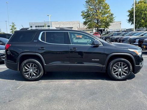 Used 2018 GMC Acadia SLT FWD image 2
