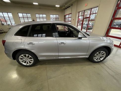 Used 2015 Audi Q5 2.0T Premium Plus w/ Technology Package image 8