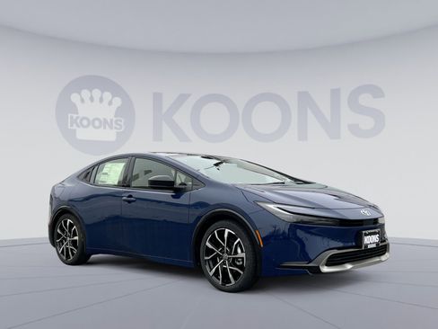 New 2026 Toyota Prius Plug-In Hybrid FWD image 10
