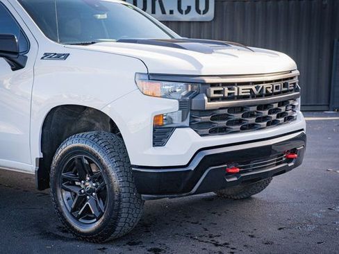 Used 2023 Chevrolet Silverado 1500 Custom Trail Boss w/ LPO, Dark Essentials Package image 4