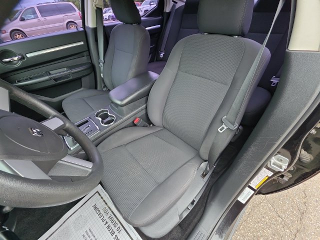 Used 2010 Dodge Charger SE RWD image 11