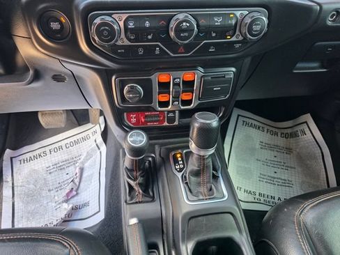 Used 2022 Jeep Gladiator Mojave w/ LED Lighting Group AWD/4WD image 22