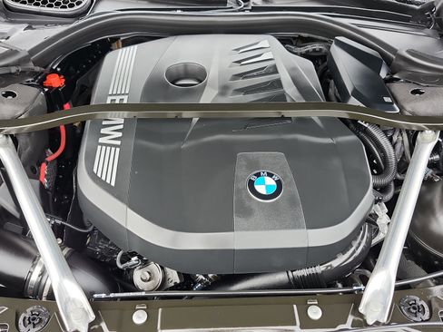 Certified 2024 BMW 740i image 33