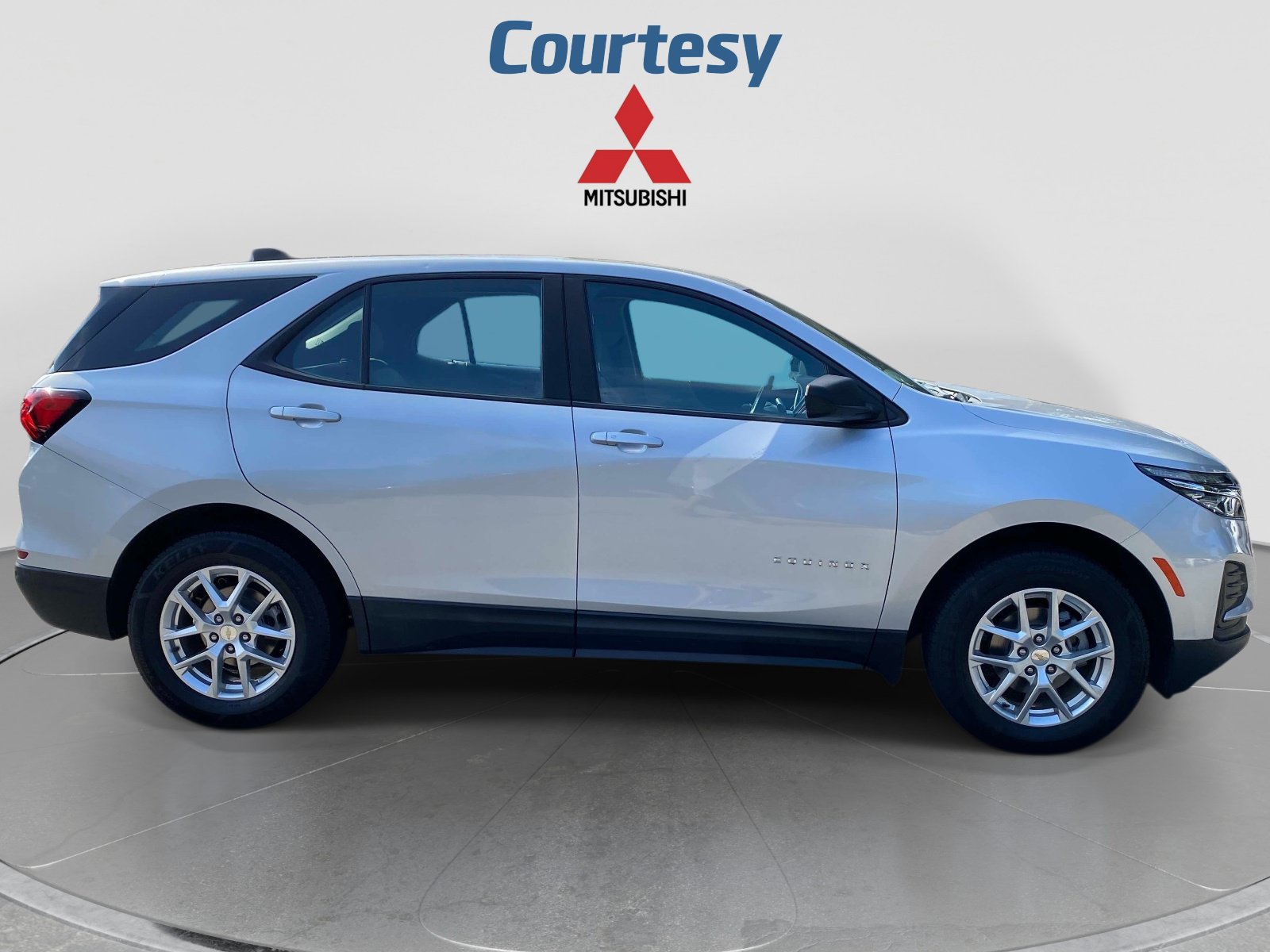 Used 2022 Chevrolet Equinox LS AWD/4WD image 8
