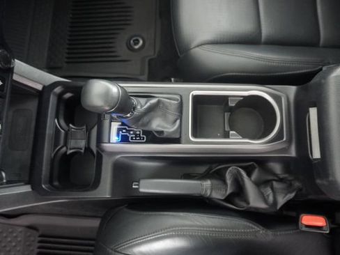 Used 2021 Toyota Tacoma TRD Off-Road w/ TRD Premium Off Road Package image 31