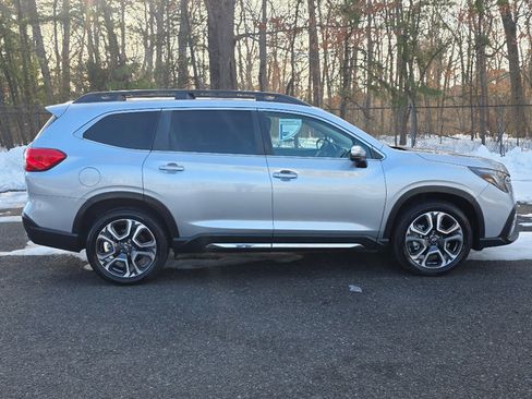 Certified 2023 Subaru Ascent Limited w/ Technology Package image 17