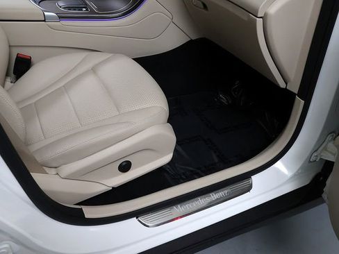 Certified 2022 Mercedes-Benz GLC 300 GLC 300 image 39