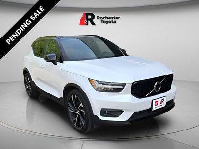 Used 2021 Volvo XC40 T5 R-Design w/ Advanced Package
