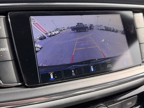 Used 2024 Buick Enclave Premium image 19