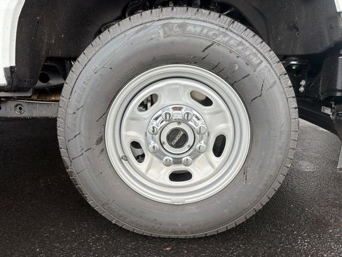 New 2026 Ford F250 XL w/ XL Chrome Package image 6