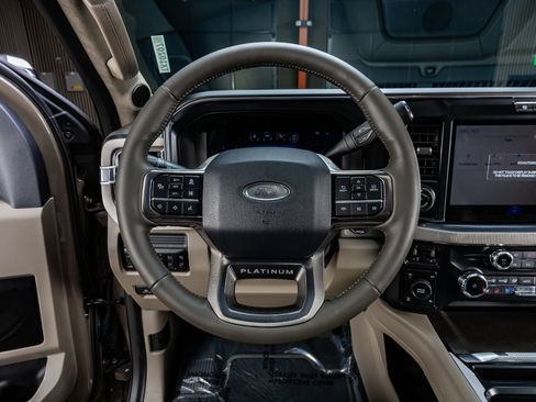 Used 2026 Ford F350 Platinum w/ Platinum Plus Package AWD/4WD image 19