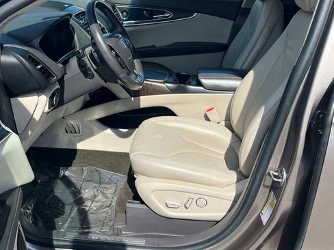 Used 2020 Lincoln Nautilus Reserve FWD image 28
