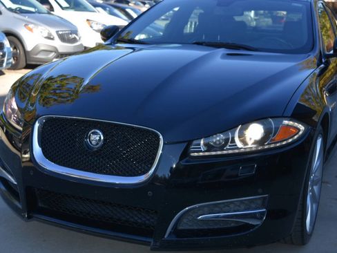 Used 2013 Jaguar XF 3.0 image 11
