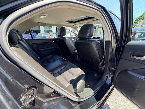 Used 2010 Ford Fusion Sport FWD image 16