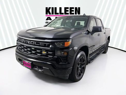Used 2025 Chevrolet Silverado 1500 Custom image 3