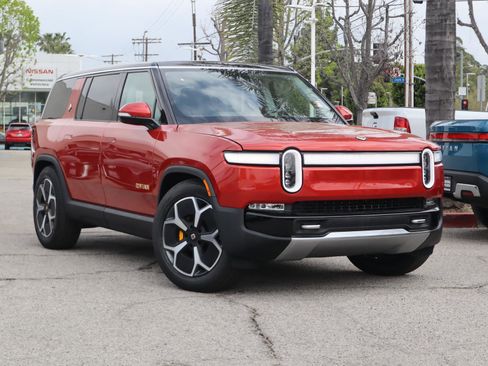Used 2023 Rivian R1S Launch Edition image 30