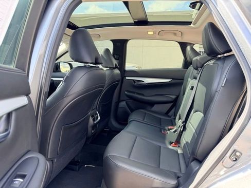 Used 2021 INFINITI QX50 Luxe AWD/4WD image 31