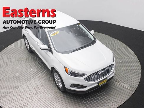 Used 2023 Ford Edge SEL AWD/4WD image 3