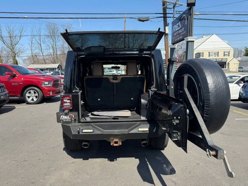 Used 2012 Jeep Wrangler Sahara w/ Mopar Chrome Edition Group image 10