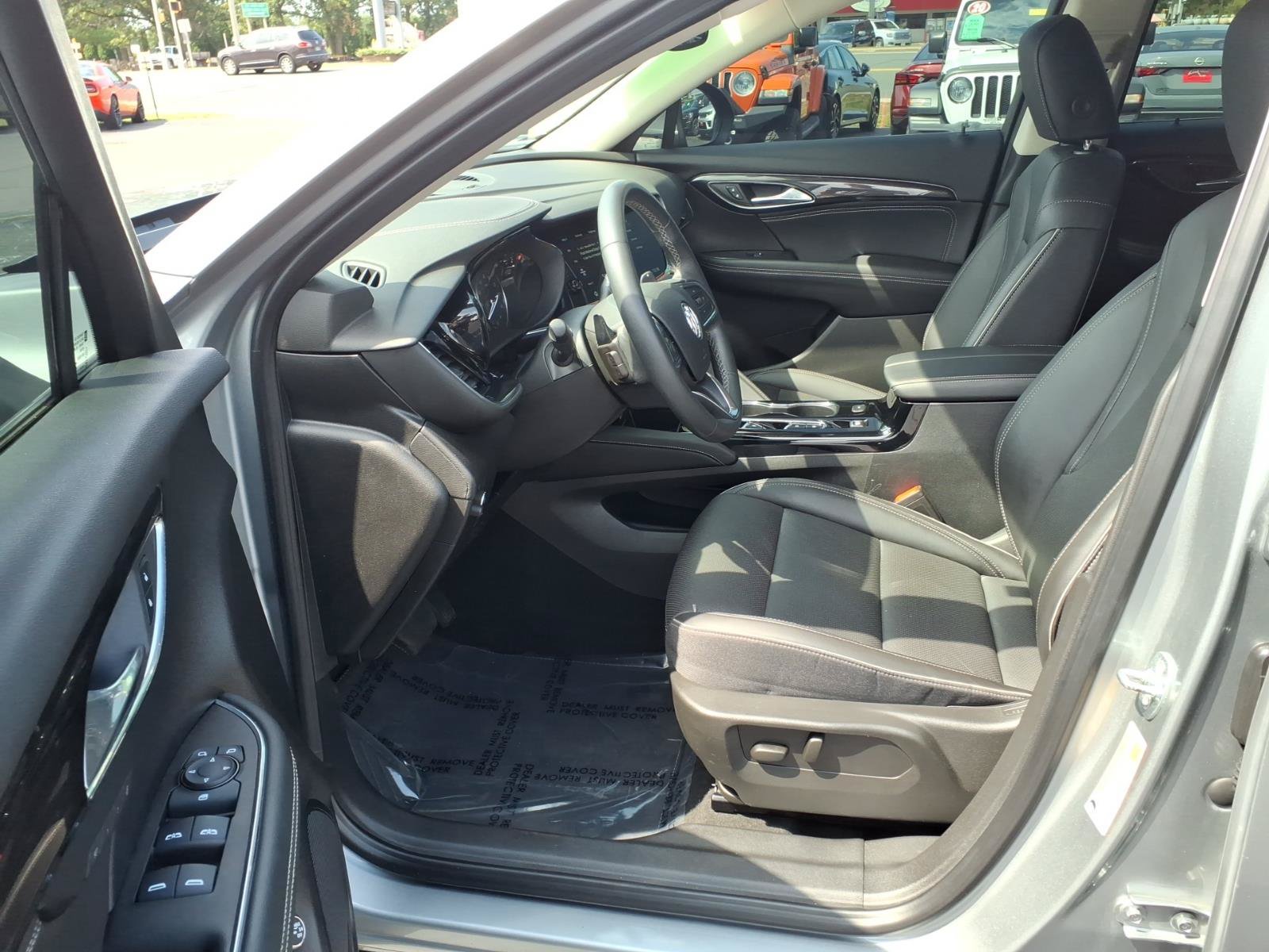 Used 2023 Buick Envision Essence AWD/4WD image 10