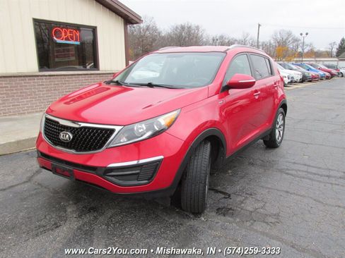 Used 2015 Kia Sportage LX image 3