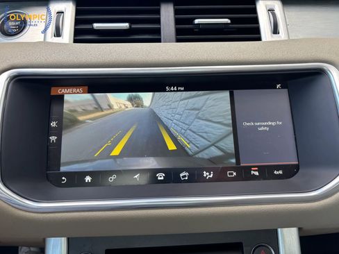 Used 2017 Land Rover Range Rover Evoque SE image 27