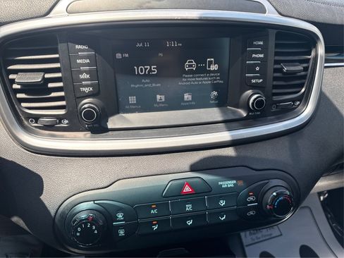 Used 2019 Kia Sorento L FWD image 21