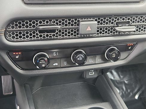 Certified 2025 Honda HR-V Sport image 15
