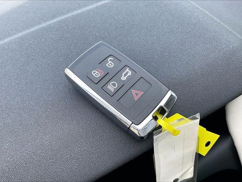 Certified 2025 Land Rover Discovery Sport S image 14