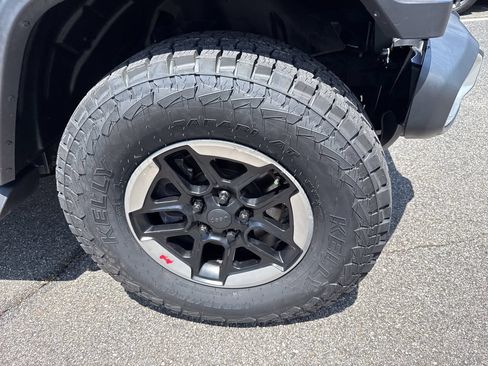 Used 2020 Jeep Wrangler Unlimited Sahara AWD/4WD image 12