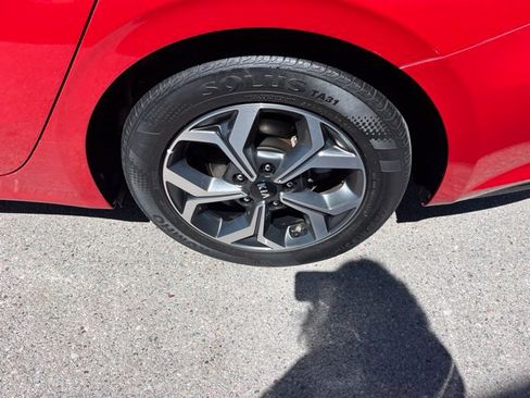 Used 2021 Kia Forte LXS FWD image 17