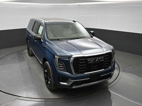 New 2026 GMC Yukon XL Denali w/ Denali Reserve Package AWD/4WD image 21