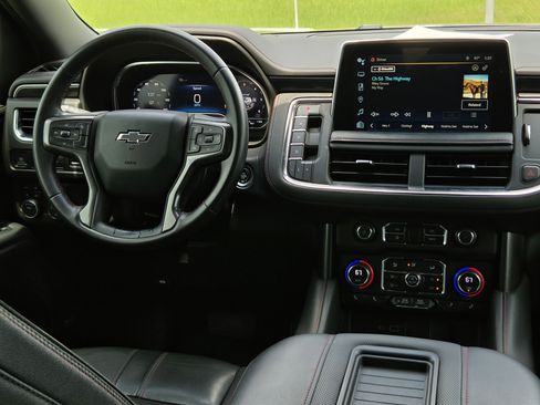 Used 2023 Chevrolet Tahoe RST AWD/4WD image 15