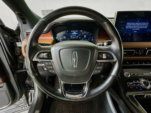 Used 2023 Lincoln Nautilus Reserve w/ Luxury Package AWD/4WD image 9